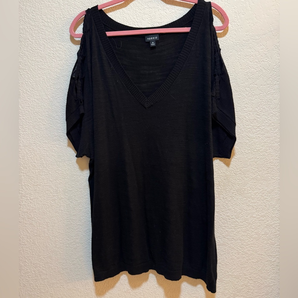 Torrid Black V-Neck 3/4 Crochet Shoulder / Sleeve Top 3x